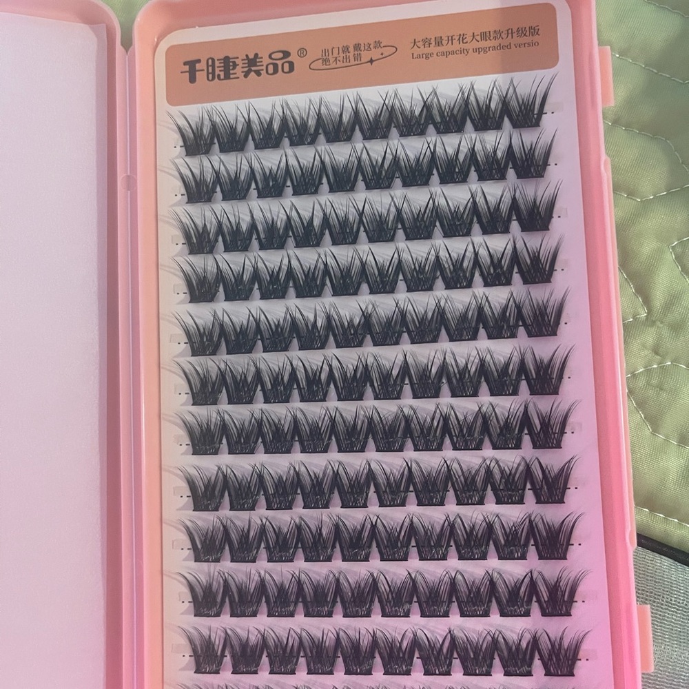 eyelash